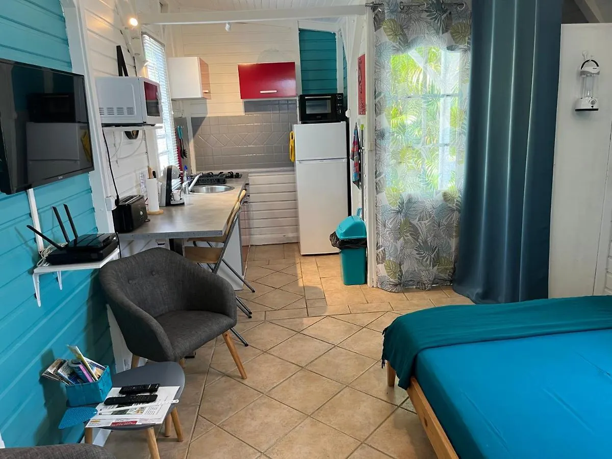 Charmant Bungalow avec piscine Sainte-Marie Martinique