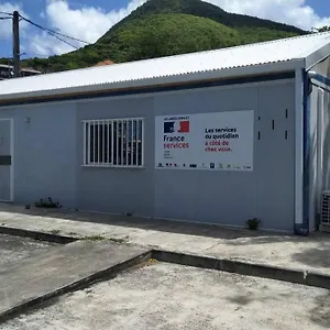 Spacieuse Raffinée Dans Son écrin De Verdure Villa